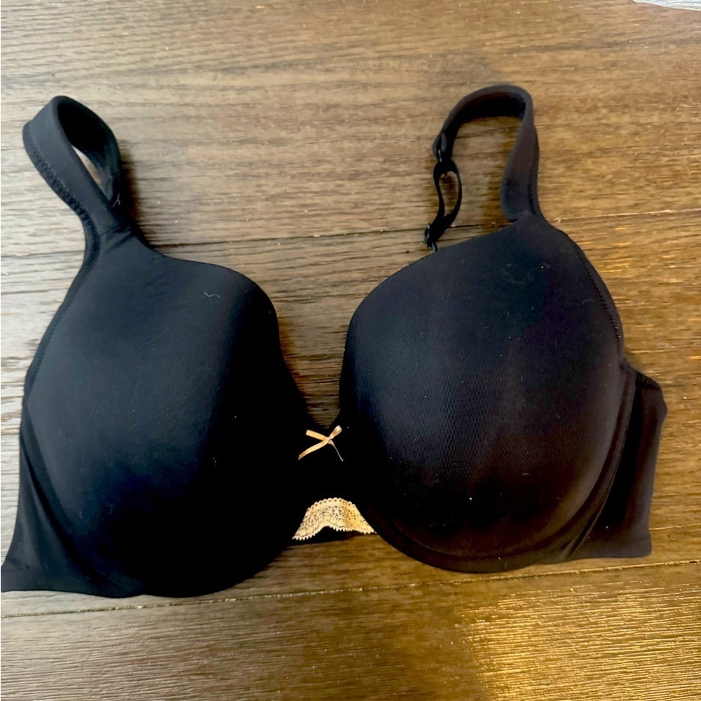 Cacique Black Bra with Cream Accent lightly lined full coverage 40D